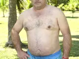 Ginés Corregüela, tiktoker conocido por sus impresionantes bocadillos XL, posa en bañador para 'Supervivientes 2023'.