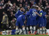 Los jugadores del Chelsea celebran uno de los goles.