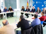 El conselleiro de Cultura, Educación, FP e Universidades, Román Rodríguez, se reúne con representantes de los profesores técnicos de FP.