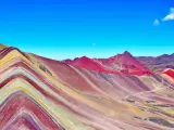 La montaña Arcoíris en Perú