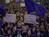Miles de mujeres durante una manifestación convocada por la Comisión 8M, por el 8M, Día Internacional de la Mujer, a 8 de marzo de marzo de 2023, en Madrid (España).