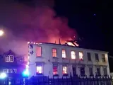 Durante la última madrugada, un edificio de 400 años de antigüedad ha comenzado a arder en West Sussex (Inglaterra) donde había familias de refugiaos ucranianos.
