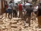 Destrozos en la ciudad ecuatoriana de Cuenca tras un terremoto.