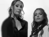 Rosario Mohedano y Gloria Camila Ortega en el videoclip 'De qu&eacute; vas'.