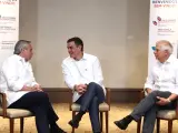 Pedro Sánchez junto a Josep Borrel y el presidente de Argentina, Alberto Fernández durante la cumbre Iberoamericana
