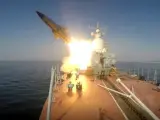 Misil ruso Mosquito, lanzado desde un buque de guerra.