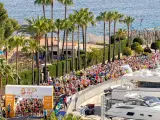 Santa Eulària Ibiza Marathon a su paso por el puerto de Ibiza.