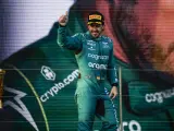 Alonso celebra sonriente su tercer puesto en Albert Park.
