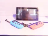 Imagen de archivo de una Nintendo Switch con los Joy-Con quitados.