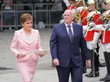 La ex ministra principal de Escocia Nicola Sturgeon y su marido, Peter Murrell.