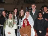 Los Reyes y sus hijas asisten a la representación de la Pasión en Chinchón.