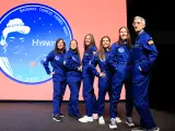 Seis de las nueve integrantes de la misión Hypatia I que simulará la vida en Marte desde el desierto de Utah.