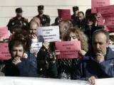 Los funcionarios de la Justicia protestan en Pamplona durante el primer día de huelga.