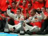 Fernando Alonso y Lewis Hamilton, cuando eran compañeros en McLaren Mercedes.