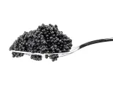 Las bolitas de caviar deben colocarse en el paladar, para que 'estallen' ahí y saquen todo su sabor.