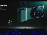 El Xiaomi 13 Ultra viene con un kit de fotograf&iacute;a profesional que lo convierte en una c&aacute;mara