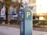 Parquímetro de un estacionamiento regulado.