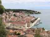 Imagen panorámica de la localidad costera de Hvar, en Croacia.