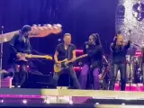 Michelle Obama, en el escenario con Bruce Springsteen.