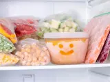 Los alimentos que guardamos en el congelador conviene tenerlos marcados y organizados.