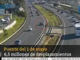TVE emite unas imágenes de un coche en dirección contraria al informar del estado de las carreteras por la operación salida.