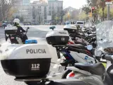 Motos de la Guardia Urbana en la plaza Universitat de Barcelona.