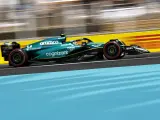 Fernando Alonso, pilotando a fondo en Miami.