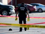 Imagen de archivo de un agente de policía en la escena de un suceso en Texas, EE UU.