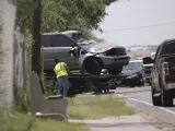 Traslado del coche implicado en el atropello múltiple en Brownsville, Texas.