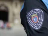 Un policía municipal en Pamplona.