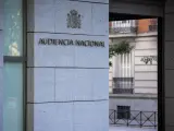 Entrada a la Audiencia Nacional en el momento en el que dos miembros del ente público ICM han sido testigos sobre la supuesta financiación ilegal del PP madrileño en ‘Púnica’.