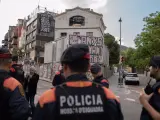 Los Mossos acordonan la plaza Bonanova de Barcelona