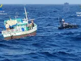 Interceptado un pesquero con más de 1.500 kilos de cocaína a unas 150 millas al sur de Canarias