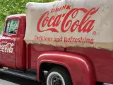 Camión de transporte antiguo de Coca-Cola