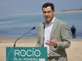 El presidente de la Junta de Andalucía, Juanma Moreno, este miércoles en el Rocío