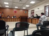 Dos niñas dicen en el juicio que denunciaron a su padre por abusos sexuales porque se lo dijo su expareja