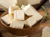 El tofu aporta prote&iacute;nas vegetales muy buenas para la salud