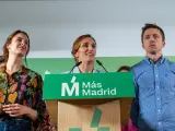 Las candidatas de Más Madrid al Ayuntamiento y la Comunidad de Madrid, Rita Maestre y Mónica García, junto a Íñigo Errejón.