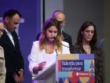 La candidata de Podemos a la Presidencia de la Comunidad de Madrid, Alejandra Jacinto, comparece en una rueda de prensa junto al candidato a la Alcaldía, Roberto Sotomayor