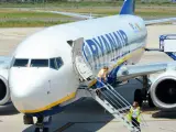 Ryanair obliga a unos pasajeros a facturar las ensaimadas por 45 euros cada una: ¿es legal?