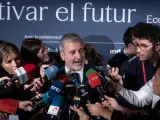 Jaume Collboni realizando declaraciones a la llegada a las jornadas del Cercle d'Economia.