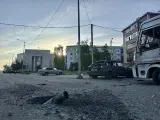 Foto distribuida por el gobernador de la regi&oacute;n rusa de Belgorod, Vyacheslav Gladkov, que muestra las secuelas de un bombardeo en la ciudad fronteriza de Shebekino.