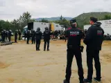 Los Mossos d'Esquadra desalojan una fiesta ilegal en Ivars de la Noguera.