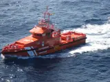 Rescatan a 113 migrantes a bordo de dos cayucos en aguas de Tenerife y Gran Canaria