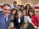 Imagen compartida por Nadia Calviño junto al presidente Pedro Sánchez y otros ministros en Ferraz.