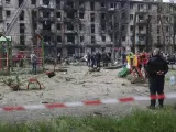 Un edificio de apartamentos de varias plantas dañado por el último ataque ruso con cohetes en Krivói Rog.