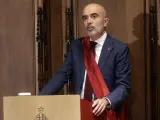 El candidato del PP a la alcaldía de Barcelona, Daniel Sirera, durante su intervención después de que el socialista Jaume Collboni haya sido elegido nuevo alcalde de Barcelona.