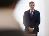 El presidente del Gobierno de España, Pedro Sánchez, en la Moncloa este lunes.