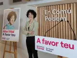 La cabeza de lista de Sumar-En Comú Podem al Congreso por Barcelona, Aina Vidal, en la presentación del lema de campaña.