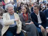 Feijoo, durante la presentación del programa cultural de su partido junto al exministro de Zapatero, César Antonio Molina.